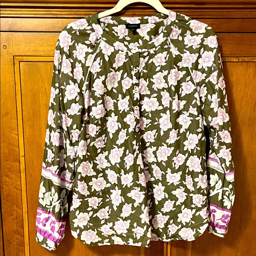 Talbots Green and lavender Floral Blouse. Very pretty
Like new condition